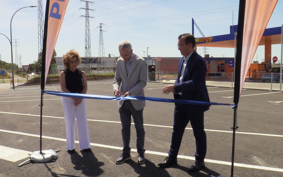 Inauguradas las 24 nuevas plazas de aparcamiento gratuito en el barrio del Pastorcito (vídeo)