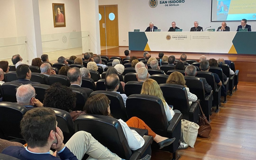 La Fundación Caja Rural de Utrera presente en el acto de homenaje al profesor Martín Riego en la facultad de Teología