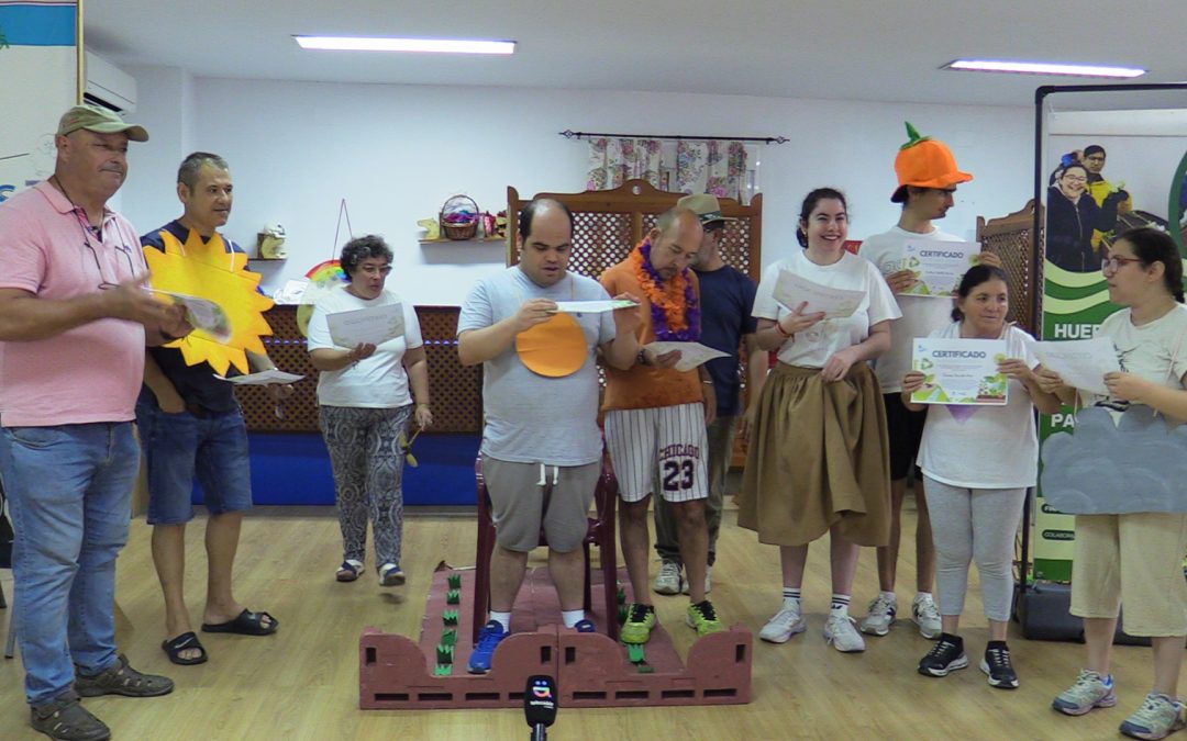 Apdis clausura los huertos ecológicos con un teatro lleno de aprendizaje de los participantes (vídeo)