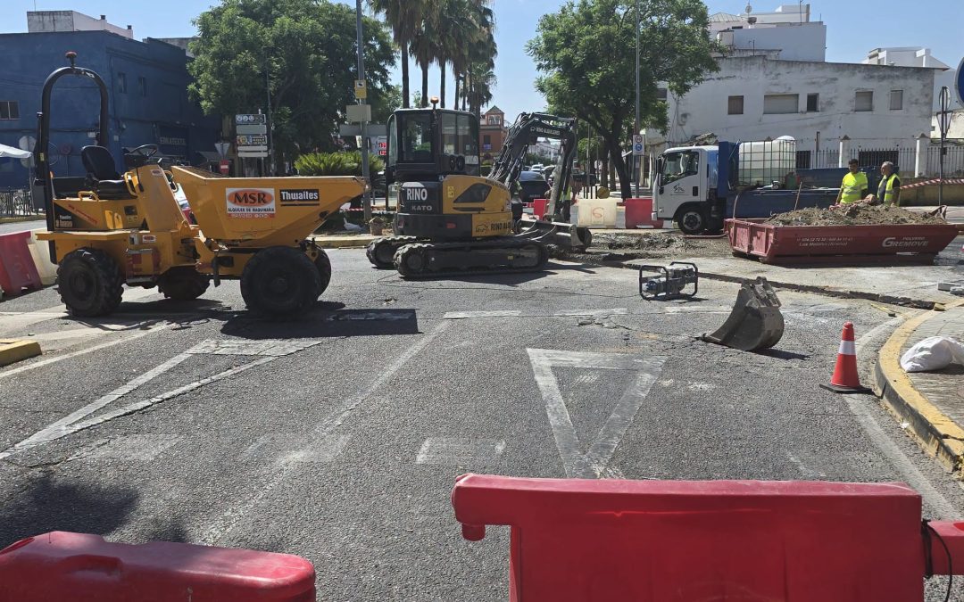 Corte de tráfico en las avenidas José Dorado Alé y General Giráldez para dar paso a su asfaltado tras los trabajos previos