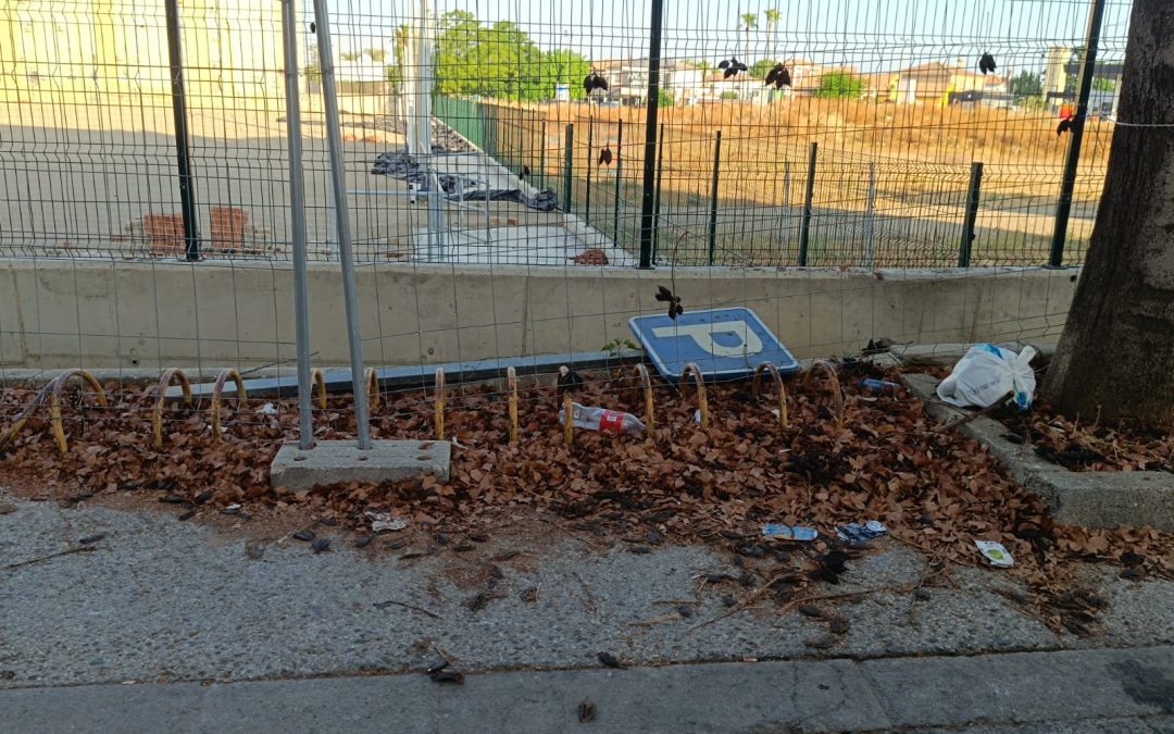 El PSOE de Utrera denuncia que «la falta de mantenimiento y señalización vial compromete la seguridad en las calles»