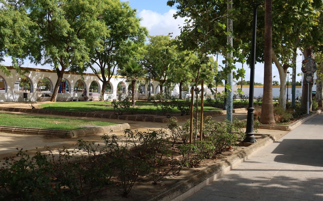 Parques y Jardines intensifica la puesta a punto de las zonas verdes para la Feria de Consolación 2026