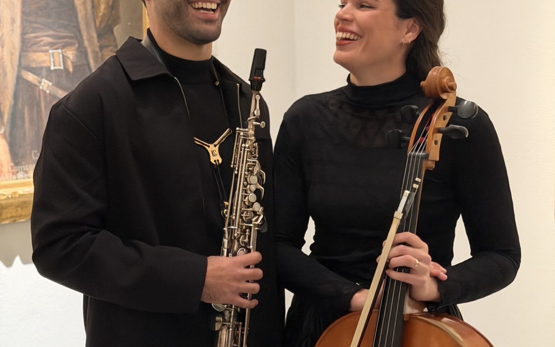 El utrerano Manu Brazo estará con su saxofón junto a la chelista Rosa García en las Noches del Alcázar este 18 de septiembre