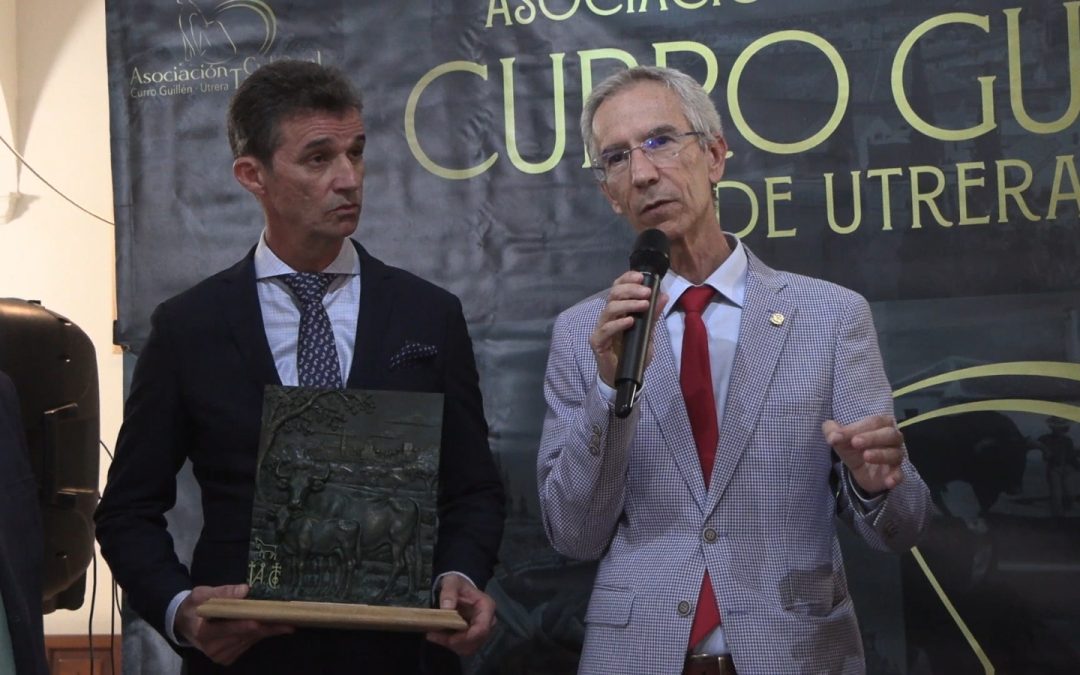 El torero utrerano Luis Vilches es homenajeado por su pueblo en el 25º aniversario de su alternativa (vídeo)
