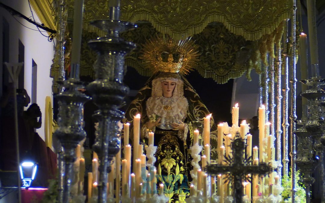 La Virgen de las Angustias fue coronada en una ceremonia multitudinaria (Vídeo y galería)