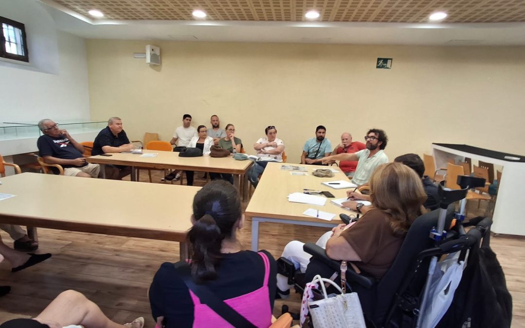 El primer encuentro vecinal sobre el cambio climático de Red Utrera por el Clima propone «soluciones realistas y acertadas»