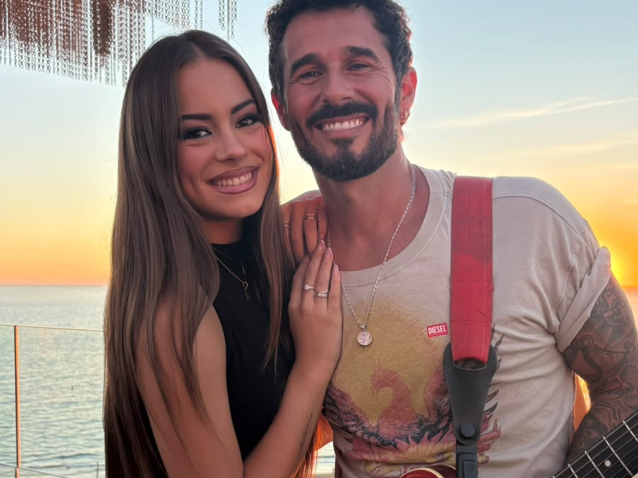 La bailaora utrerana Lucía Benavides protagoniza el último videoclip de Antoñito Molina  