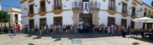 Minuto-de-silencio-po-6-crimenes-machistas-1