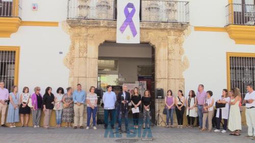 Minuto-de-silencio-po-6-crimenes-machistas-11